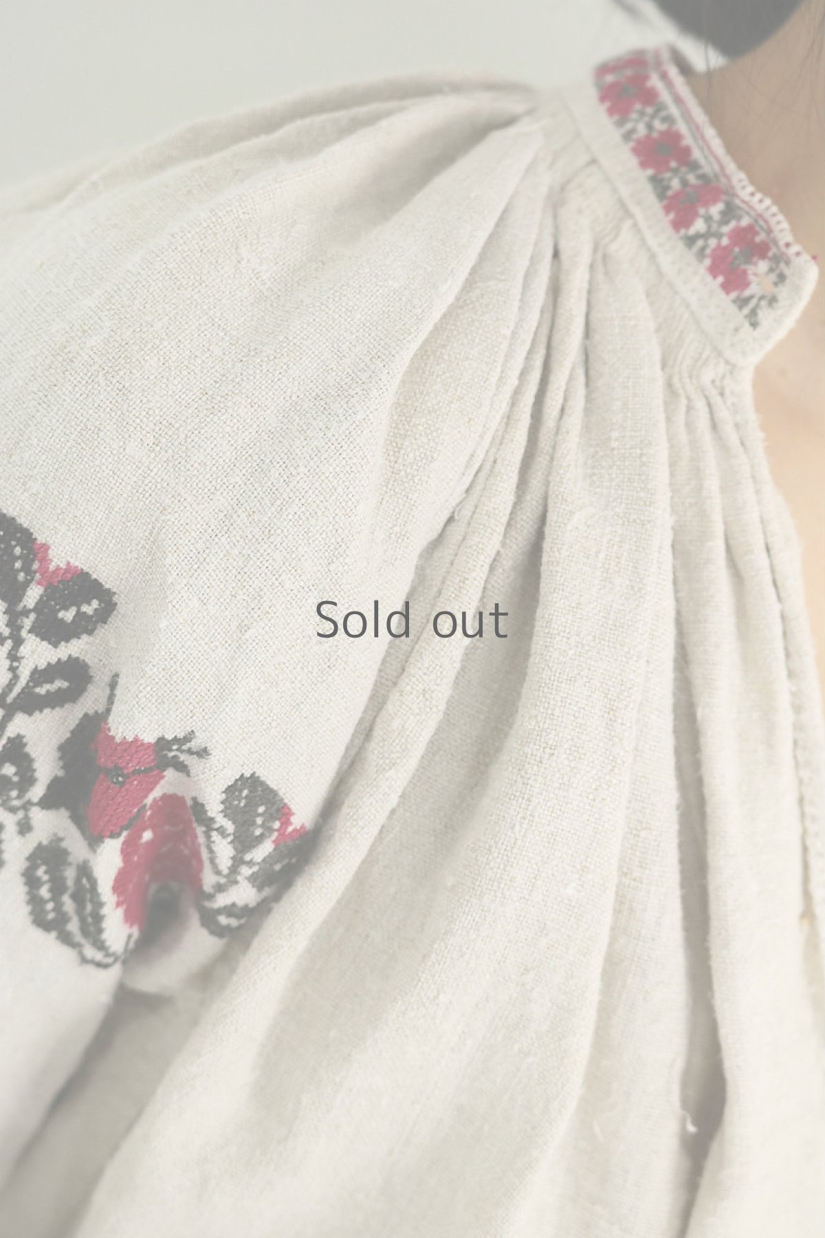 画像6: 【ウクライナ】ウクライナリネン刺繍ワンピース（ギャザー/赤と黒のクロスステッチ） (6)