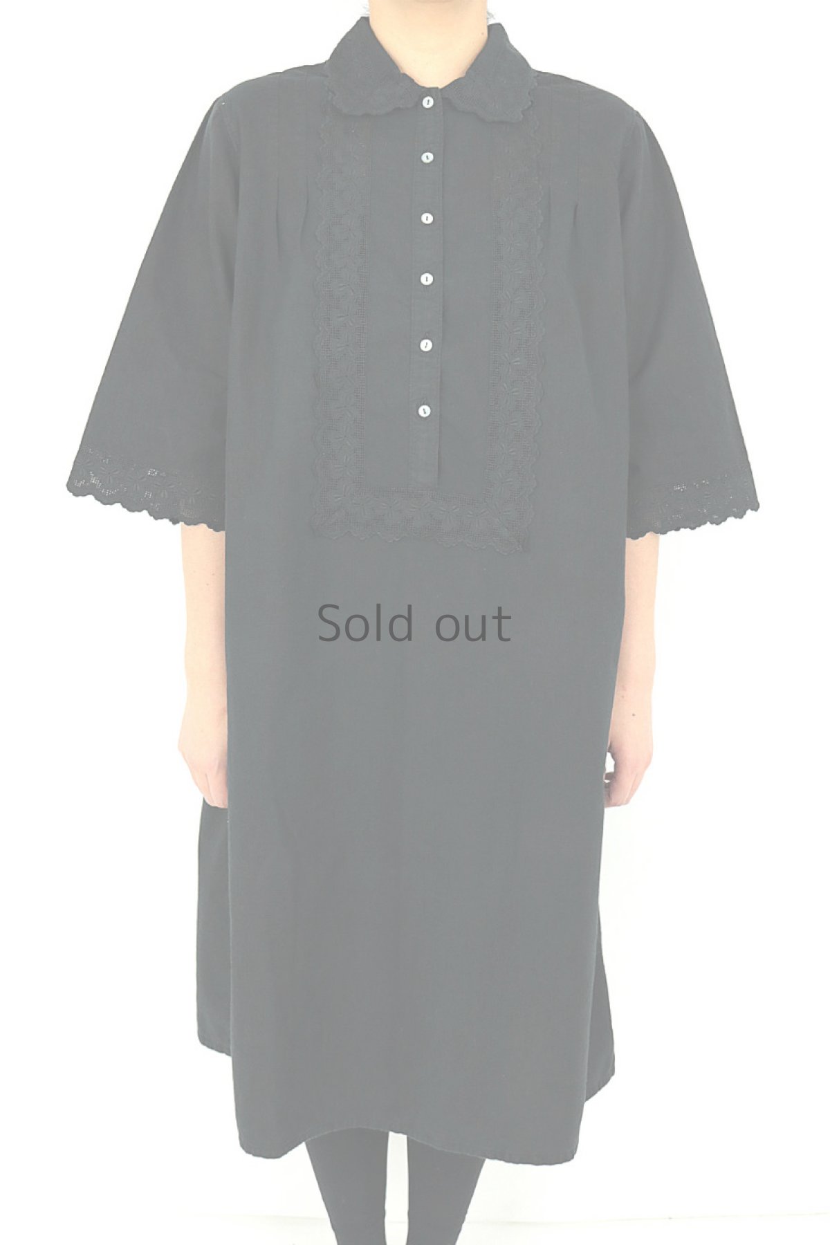 画像2: 【フランス】アンティークコットン×染　５分袖レースワンピース（黒色） (2)