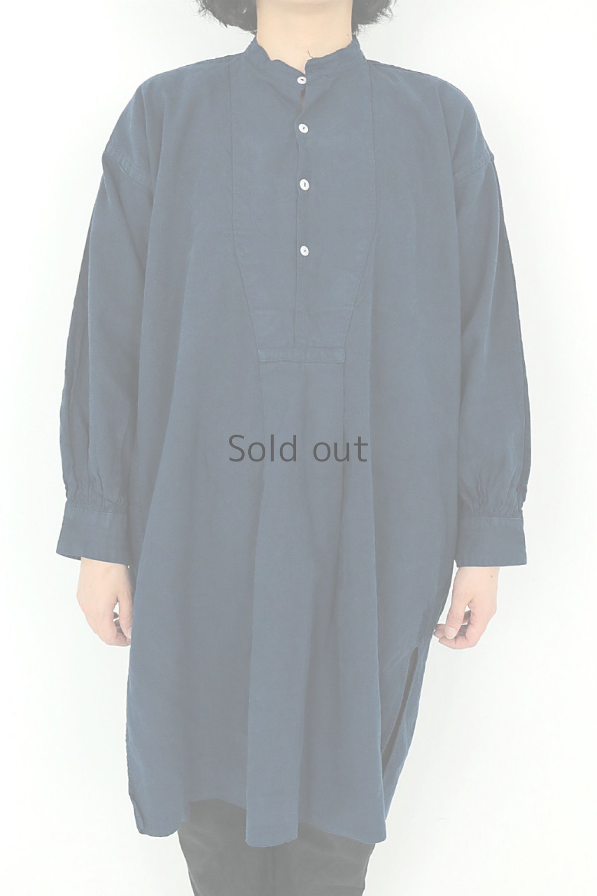 画像2: 【フランス】アンティークリネン×染　スモックワンピース（紺色) (2)