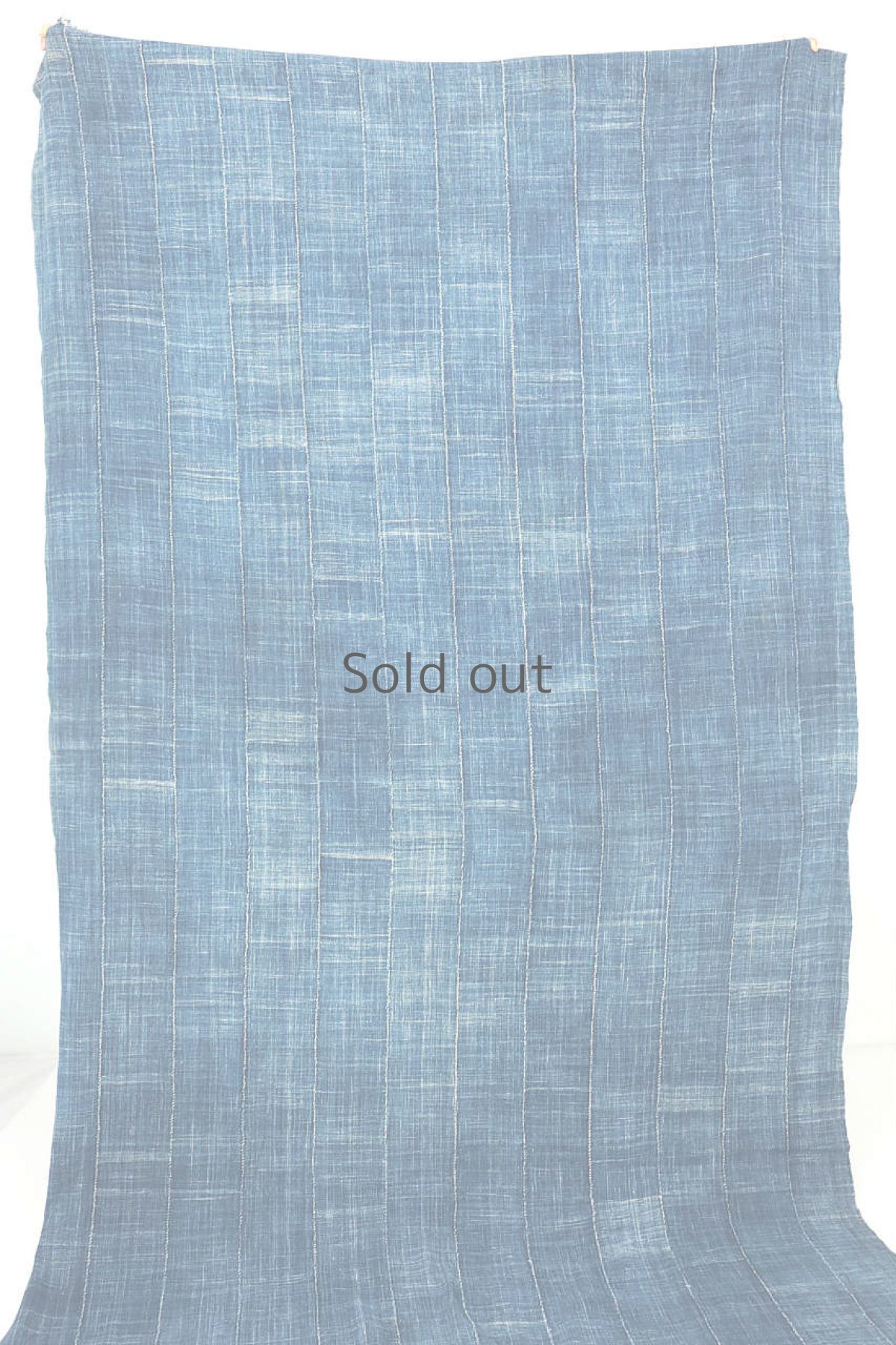 画像12: 【西アフリカ】手織り藍染め綿　大判ショール（中間藍色） (12)