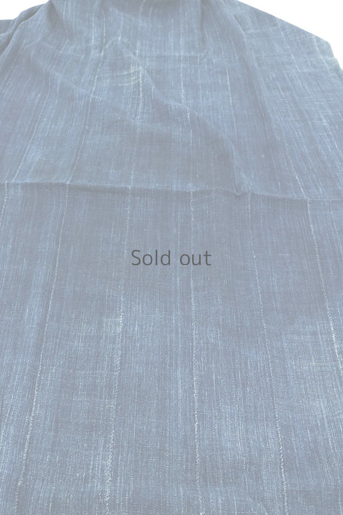 画像4: 【西アフリカ】手織り藍染め綿　大判ショール（生地薄め/濃藍色） (4)