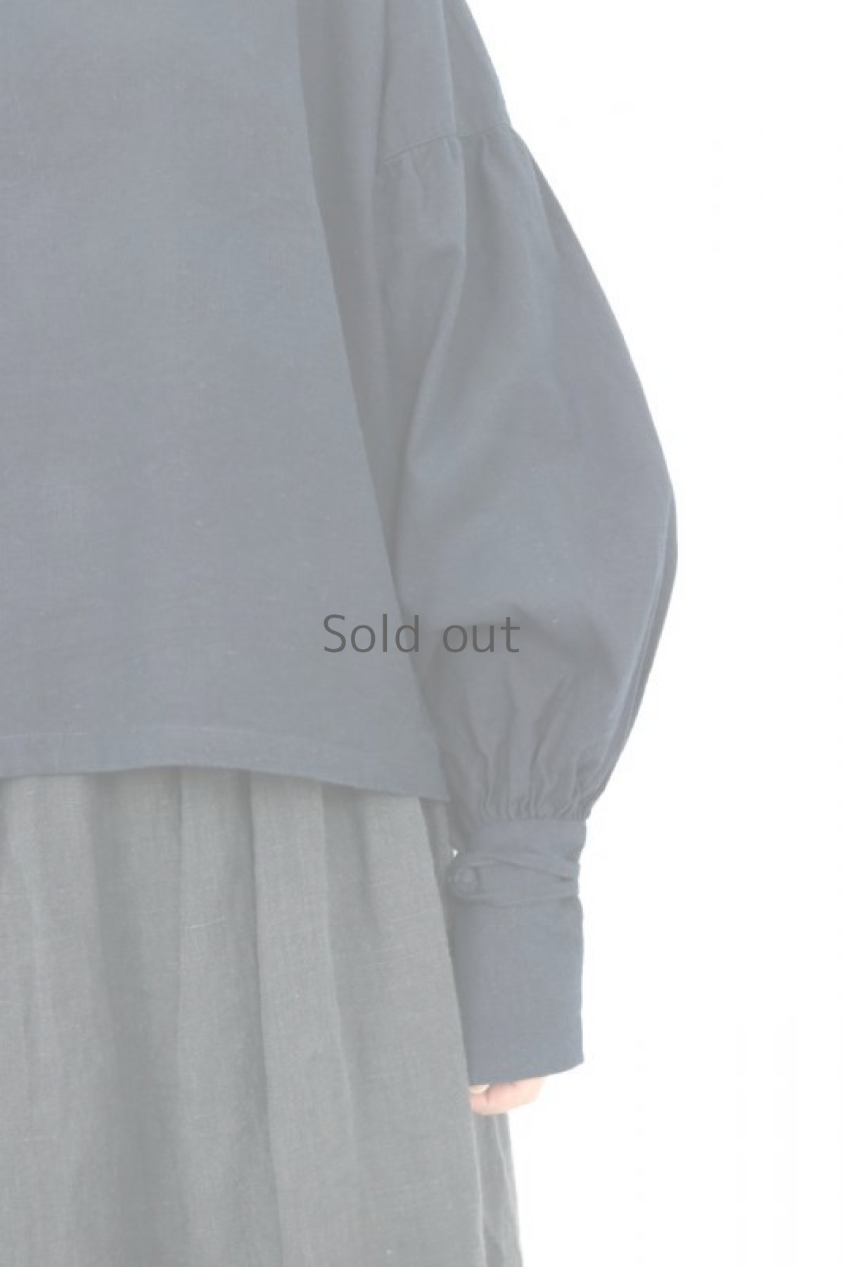 画像6: 【ササキチホ】アンティークリネン×染　バルーン袖ロングカフスブラウス（紺色） (6)