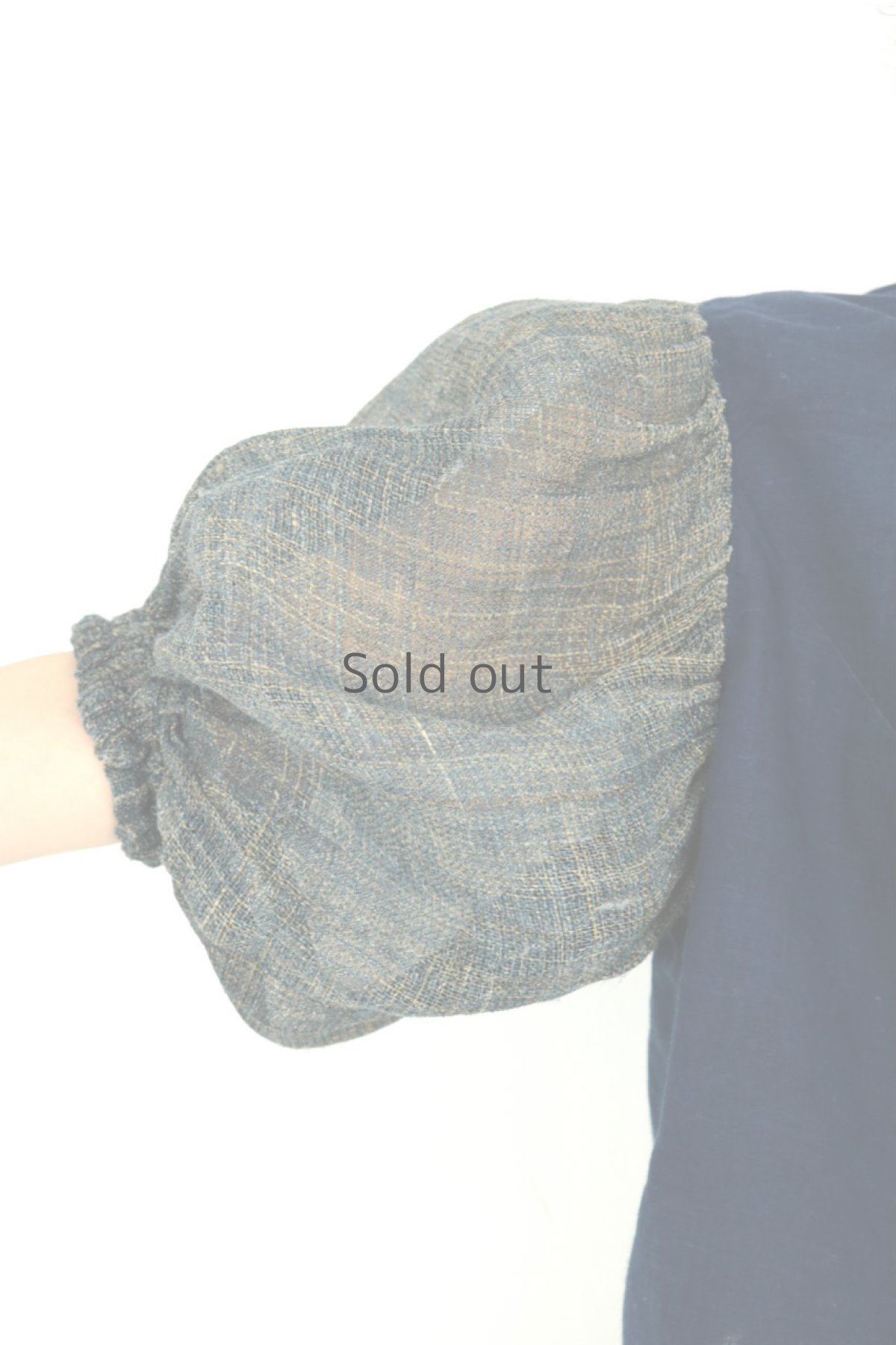 画像8: 【ササキチホ】藍染古布　カヤ袖のブラウス（藍染とウコン） (8)