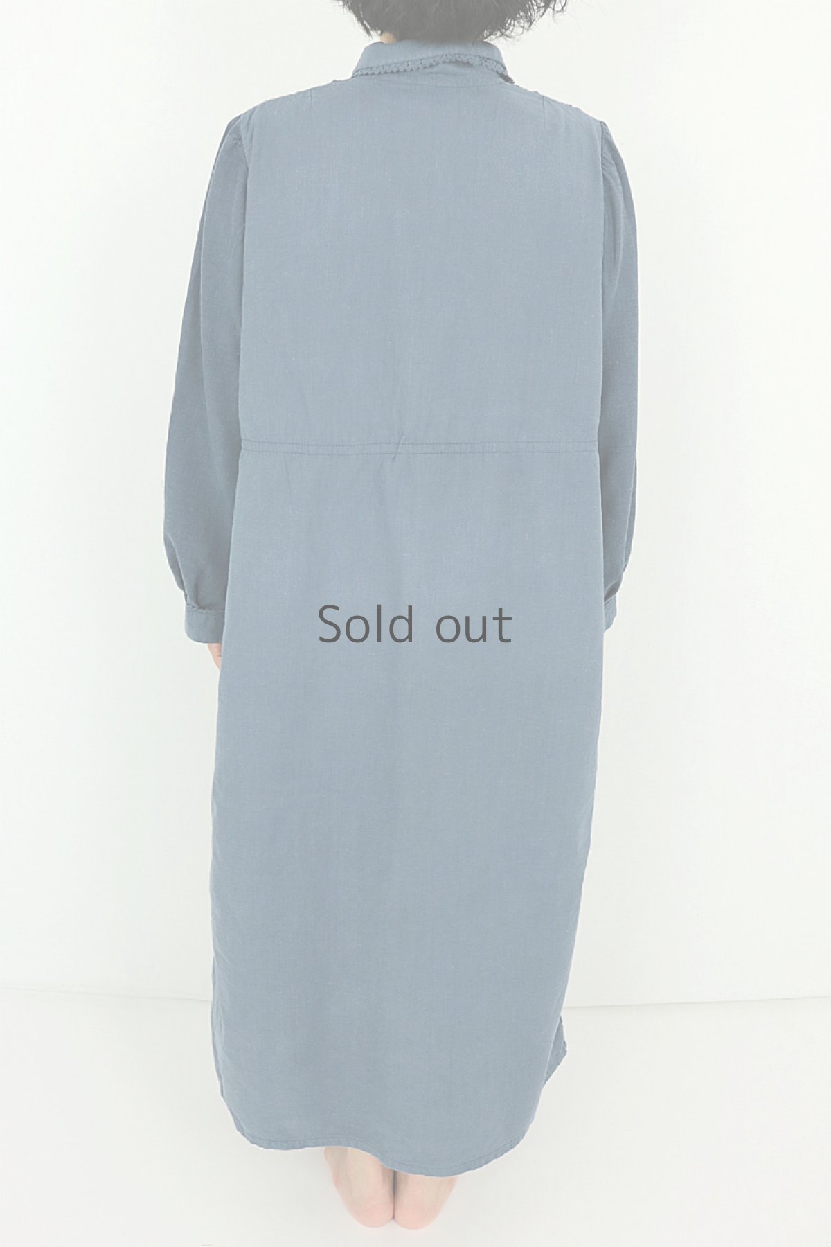 画像4: 【ドイツ】アンティーク裏起毛コットン×染　フリルレース　長袖ロングワンピース（ブルーグレー/2トーン） (4)