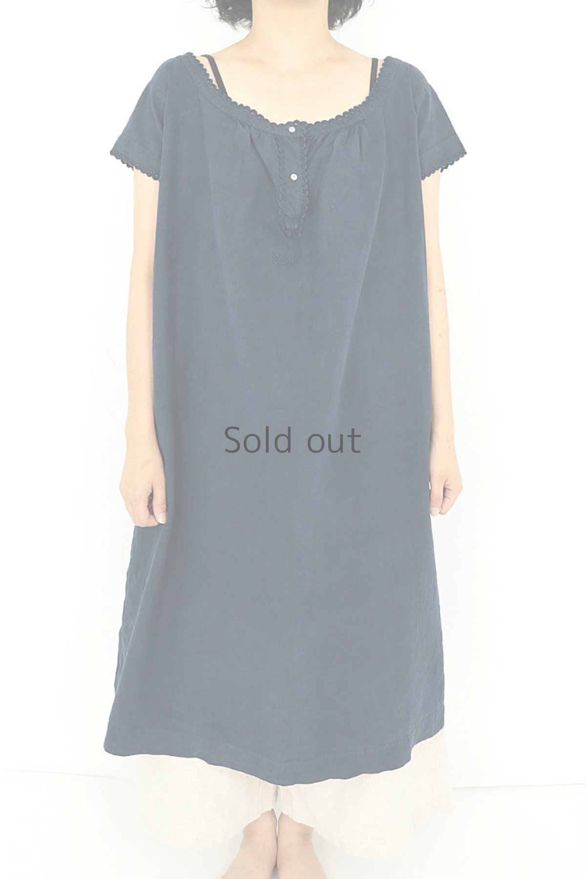 画像2: 【フランス】アンティークリネン×染　半袖ヘンリーネックワンピース（紺） (2)