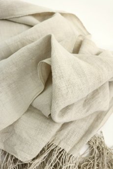 画像11: 【ベトナム】ビンテージ 手織り麻の白スカーフ（モン族） (11)