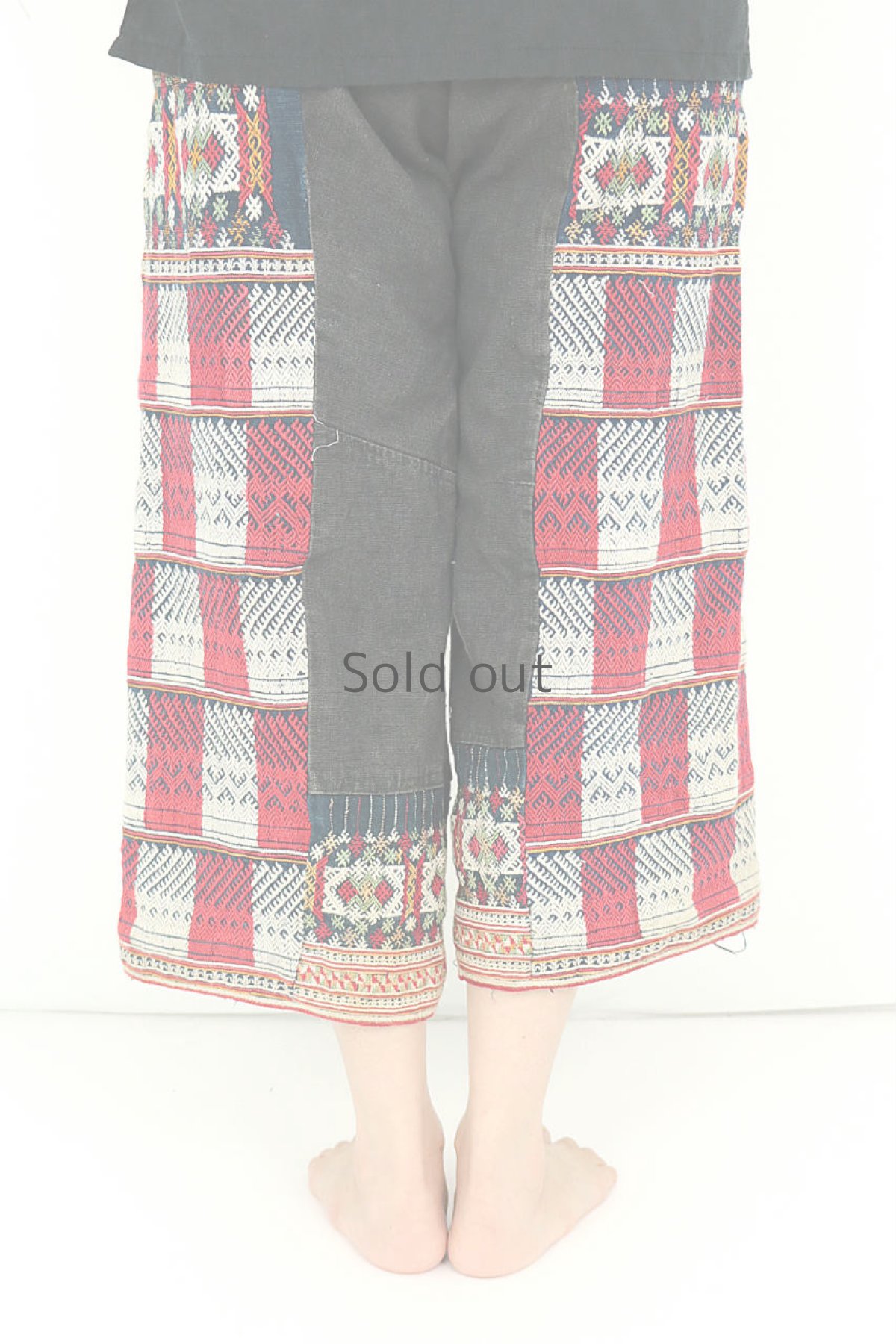画像4: 【ベトナム】ビンテージ　グレーコットン　刺繍入りパンツ（赤ザオ族） (4)