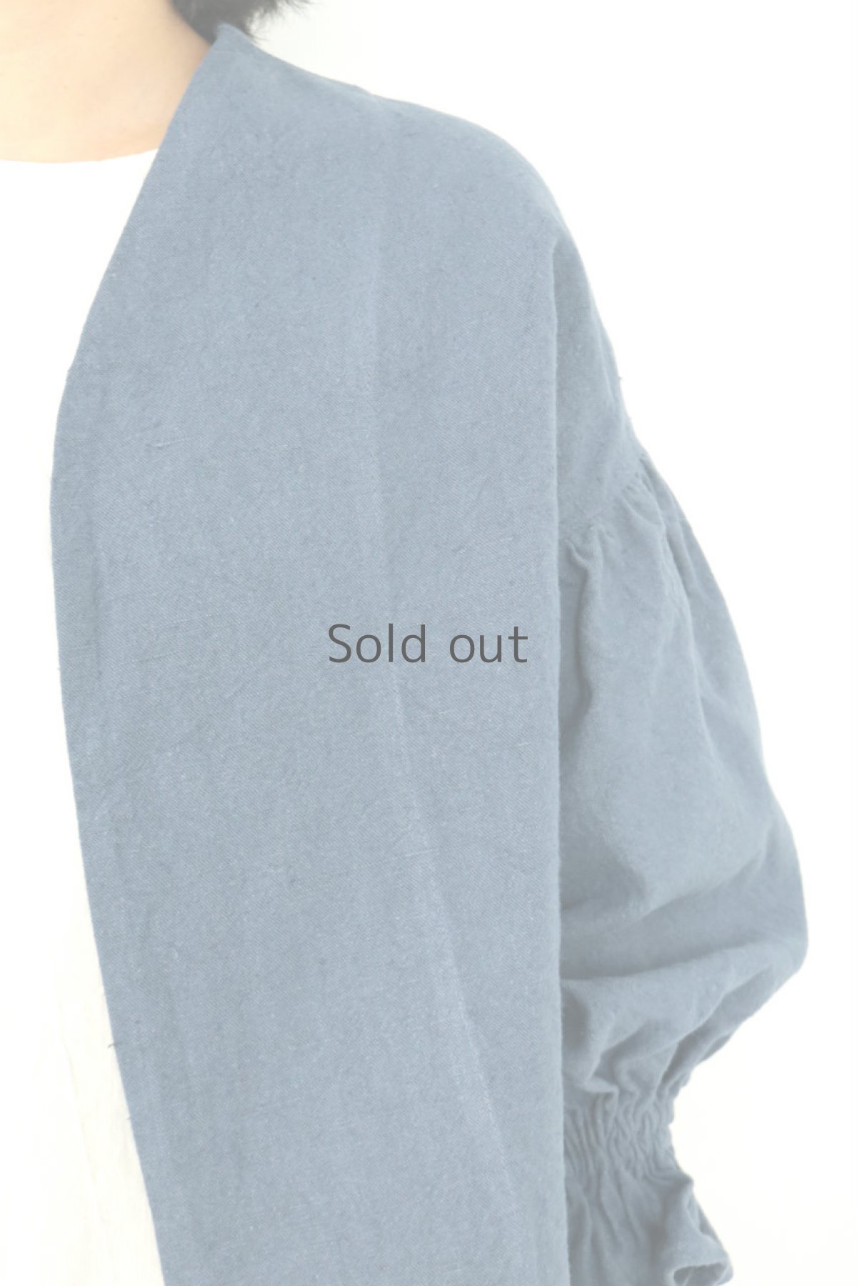 画像6: 【ササキチホ】アンティークリネン×染め　ピエロ袖　前開きブラウス（ブルーグレー） (6)