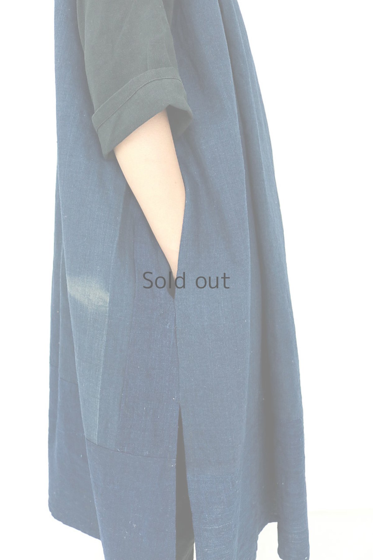 画像9: 【ササキチホ】藍染古布 　フォークロア　ソデナシ　ガウン（濃い藍） (9)