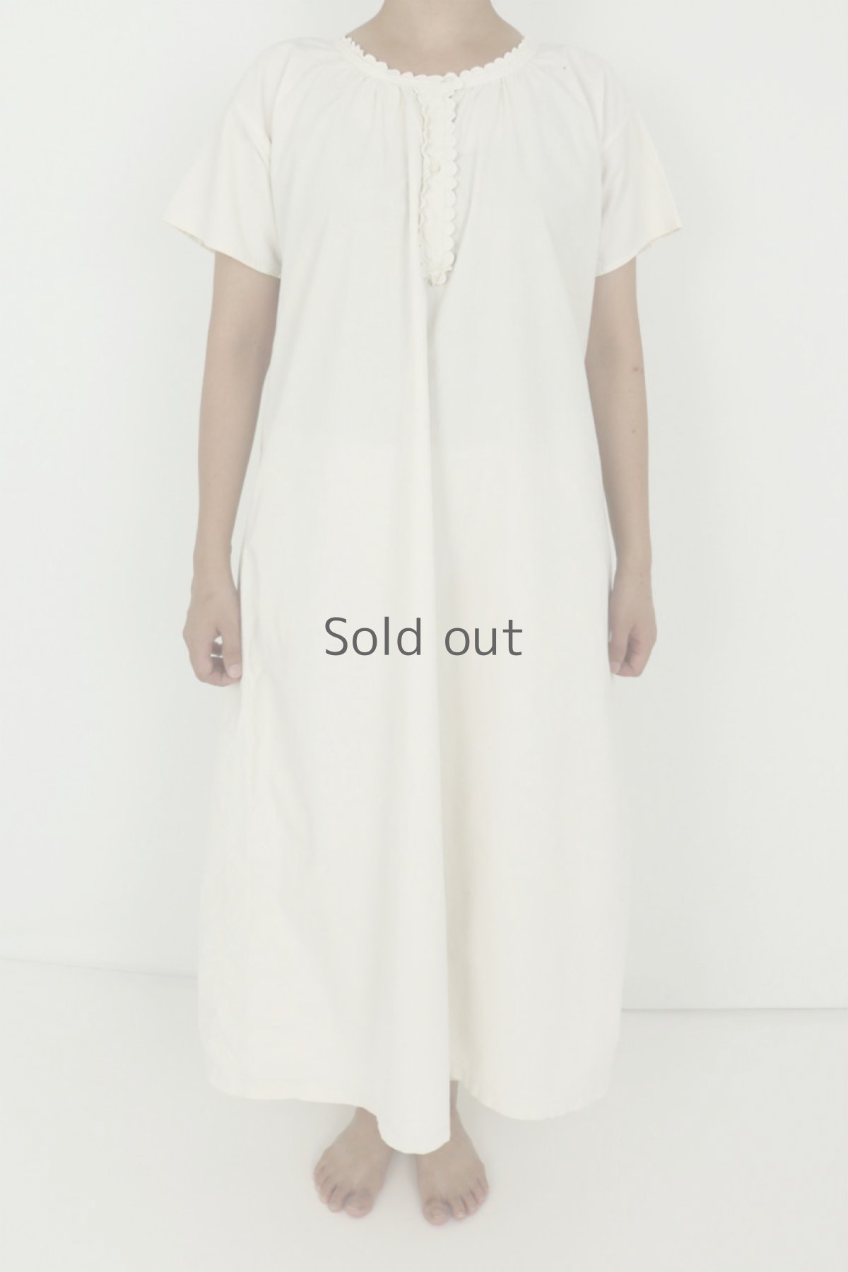画像2: 【フランス】アンティークコットン ヘンリーネックロングワンピース（白） (2)