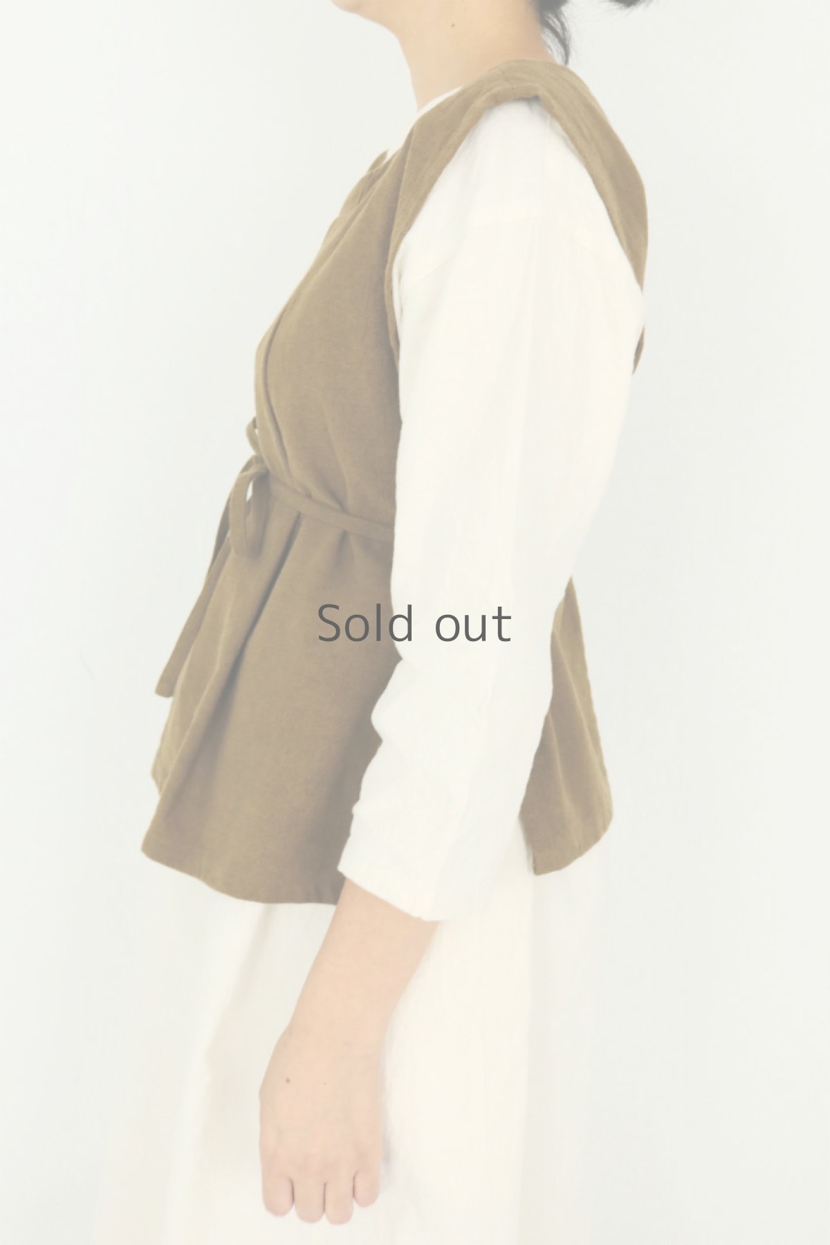 画像3: 【ササキチホ】アンティークリネン×染め　ベルト紐　タック　ノースリーブブラウス（A型/茶） (3)