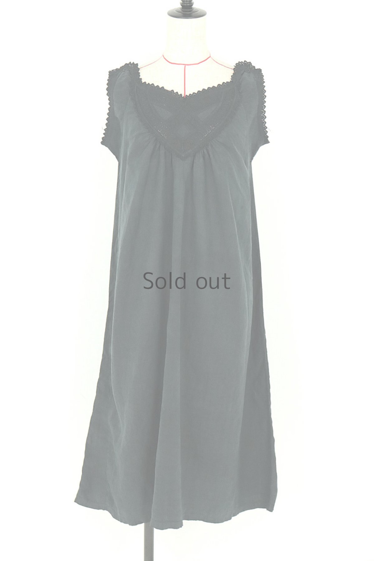 画像2: 【ドイツ】アンティークリネン×染　ノースリーブ　装飾レース　ロングワンピース（黒） (2)