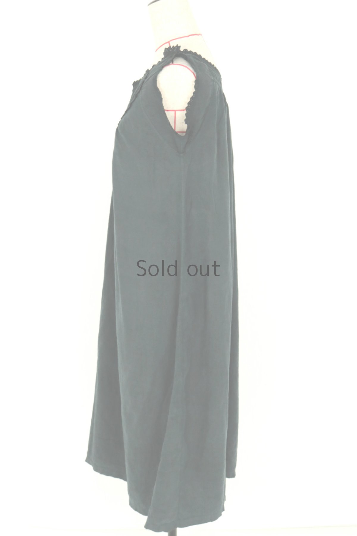 画像3: 【ドイツ】アンティークリネン×染　ノースリーブ　装飾レース　ロングワンピース（黒） (3)