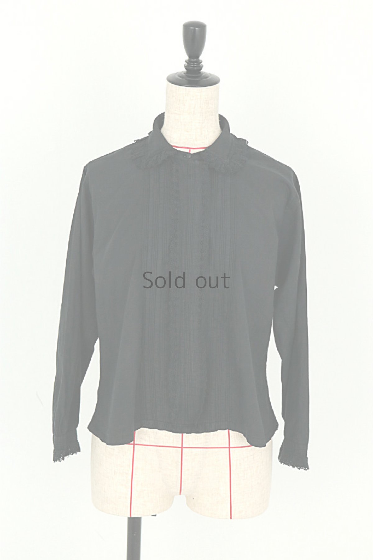 画像2: 【フランス】アンティークコットン×染め　クラシックブラウス(/黒/3つの包みボタン） (2)