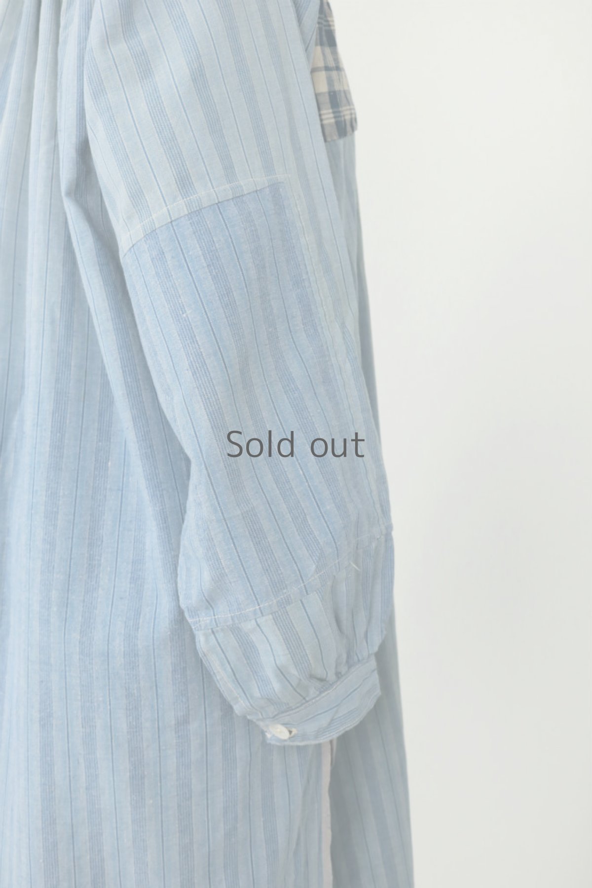 画像16: 【MITSUGU SASAKI】1930年代頃のパッチされたプルオーバーストライプロングシャツ（ブルー） (16)