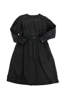 画像1: 【フランス】1940年代頃 後ろボタン　ブラックワークドレス（割烹着スタイル） (1)