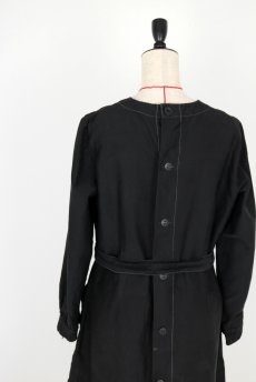 画像9: 【フランス】1940年代頃 後ろボタン　ブラックワークドレス（割烹着スタイル） (9)