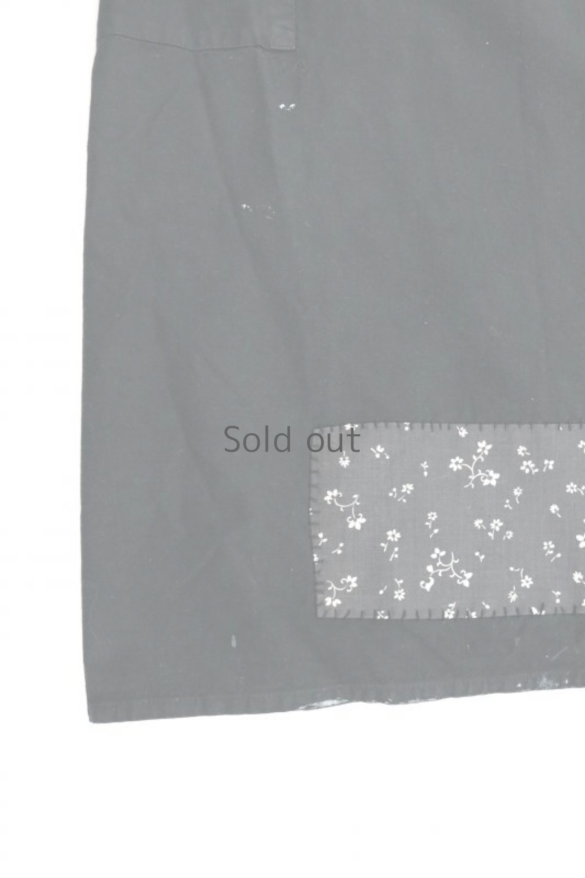 画像4: 【MITSUGU SASAKI】ビンテージリメイク　花柄パッチワーク　ナースワークドレス（黒後染め） (4)