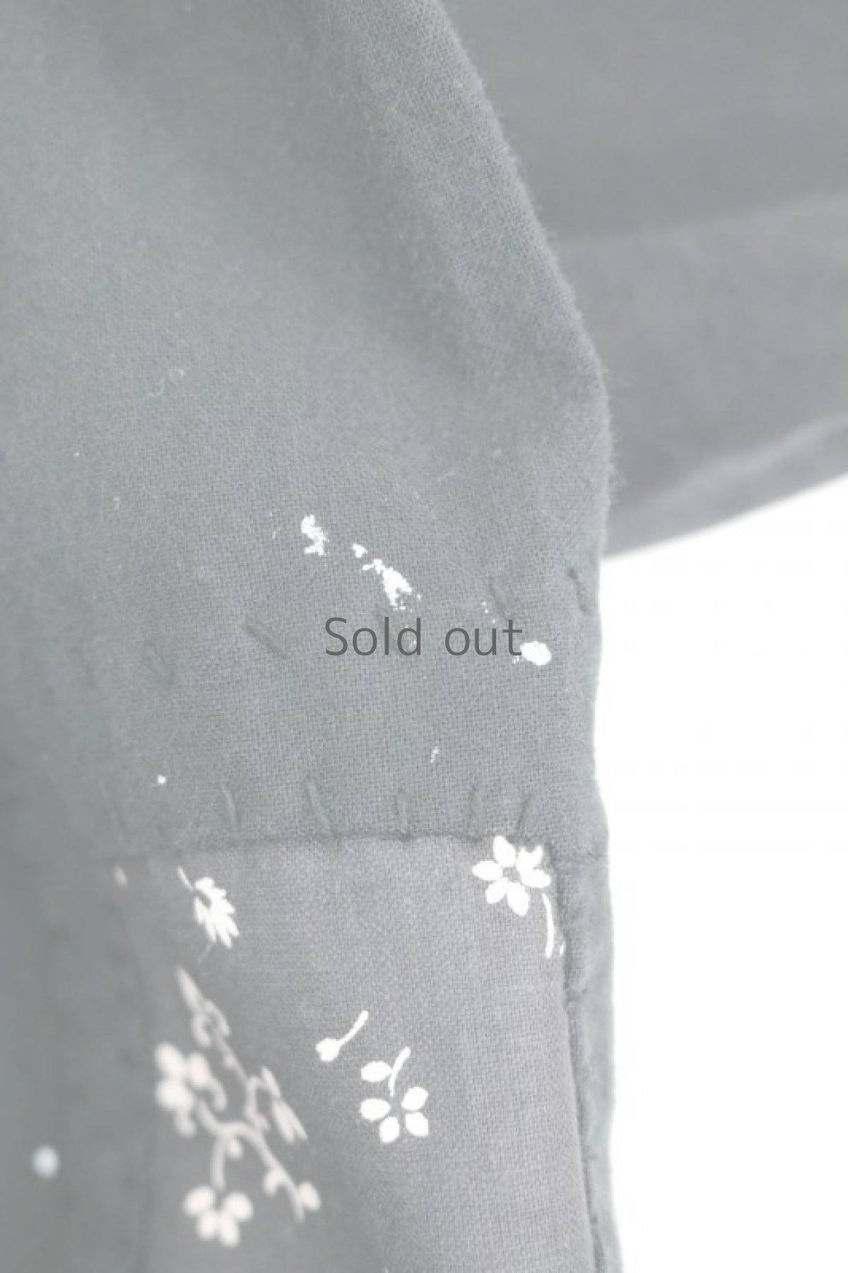 画像9: 【MITSUGU SASAKI】ビンテージリメイク　花柄パッチワーク　ナースワークドレス（黒後染め） (9)