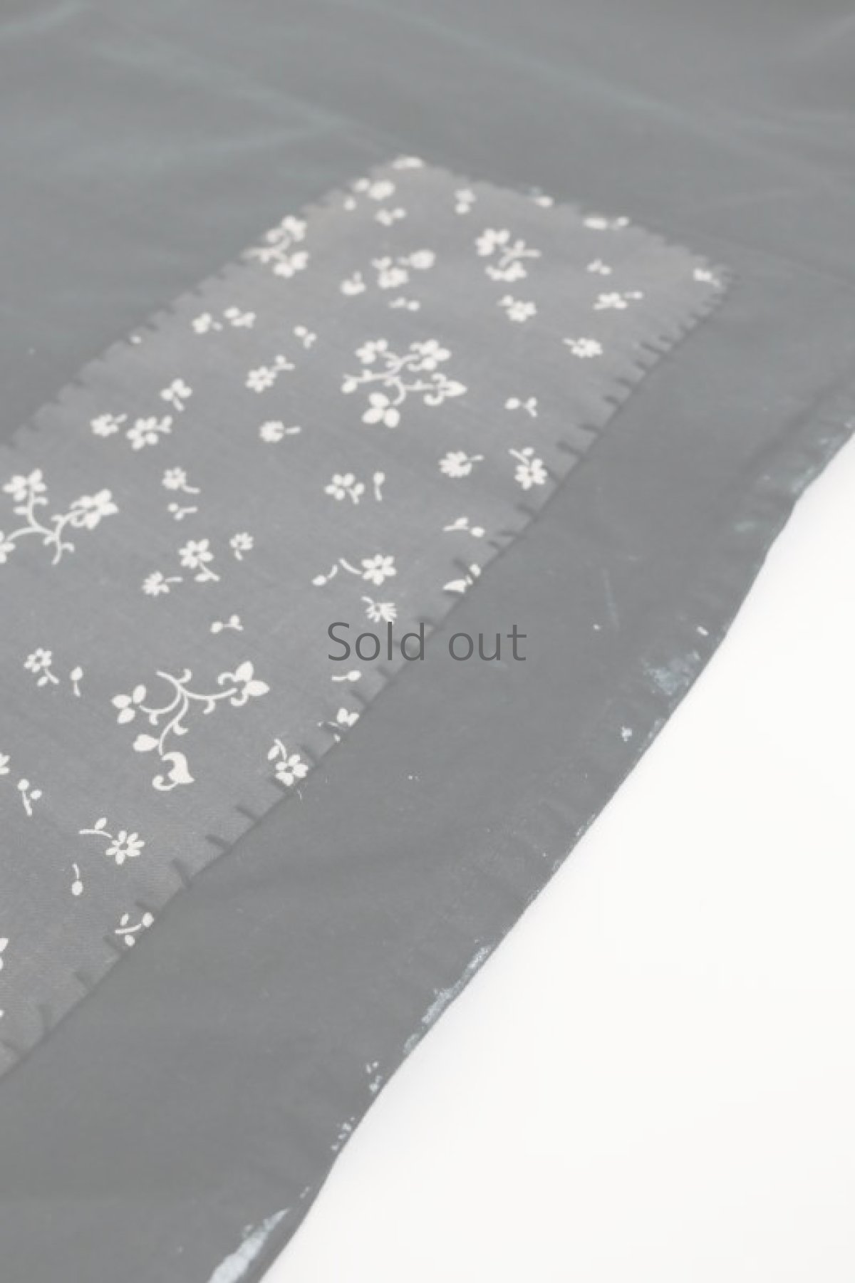 画像5: 【MITSUGU SASAKI】ビンテージリメイク　花柄パッチワーク　ナースワークドレス（黒後染め） (5)