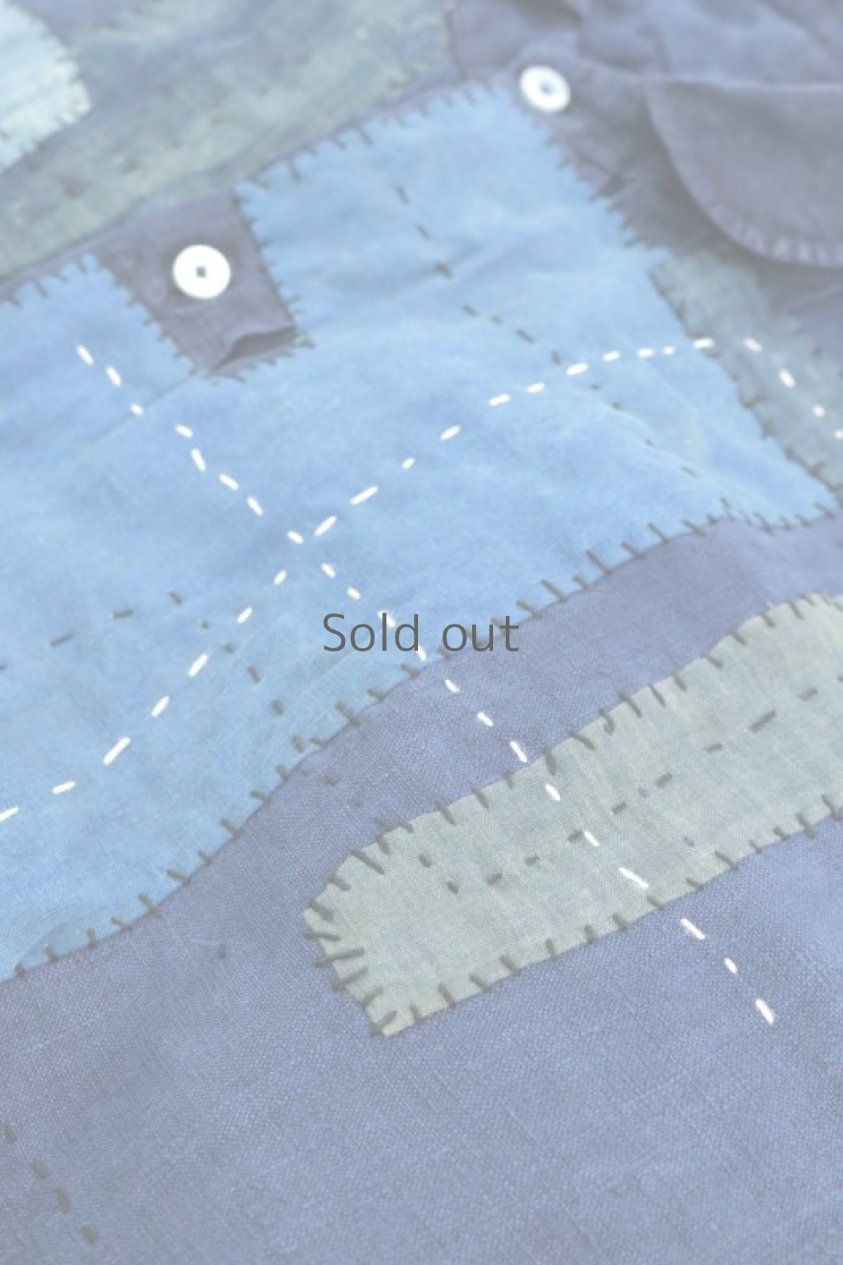 画像9: 【MITSUGU SASAKI】アンティークリネン×染め×古布　パッチワークボロスモックシャツ （紺染め） (9)