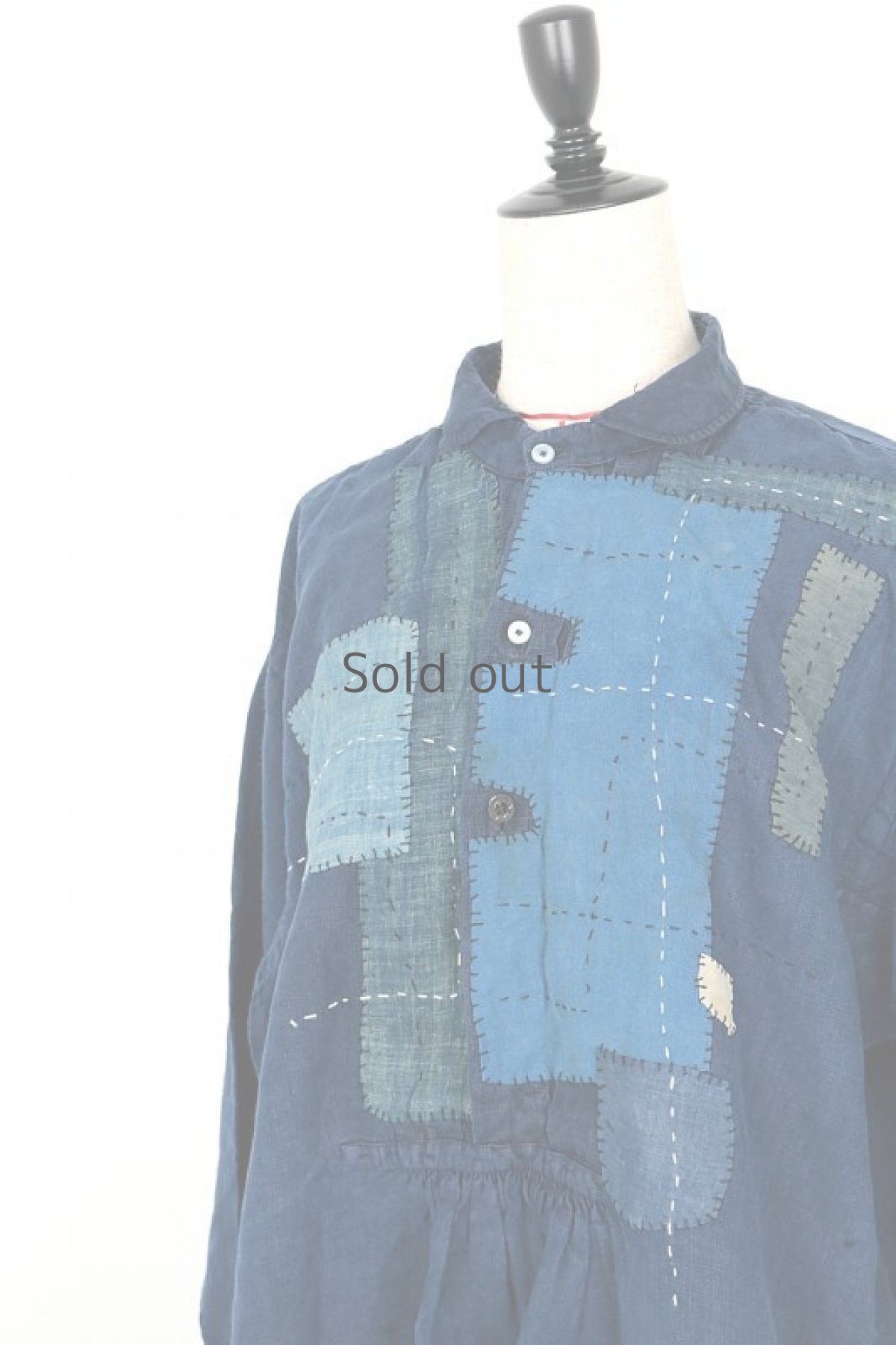 画像18: 【MITSUGU SASAKI】アンティークリネン×染め×古布　パッチワークボロスモックシャツ （紺染め） (18)