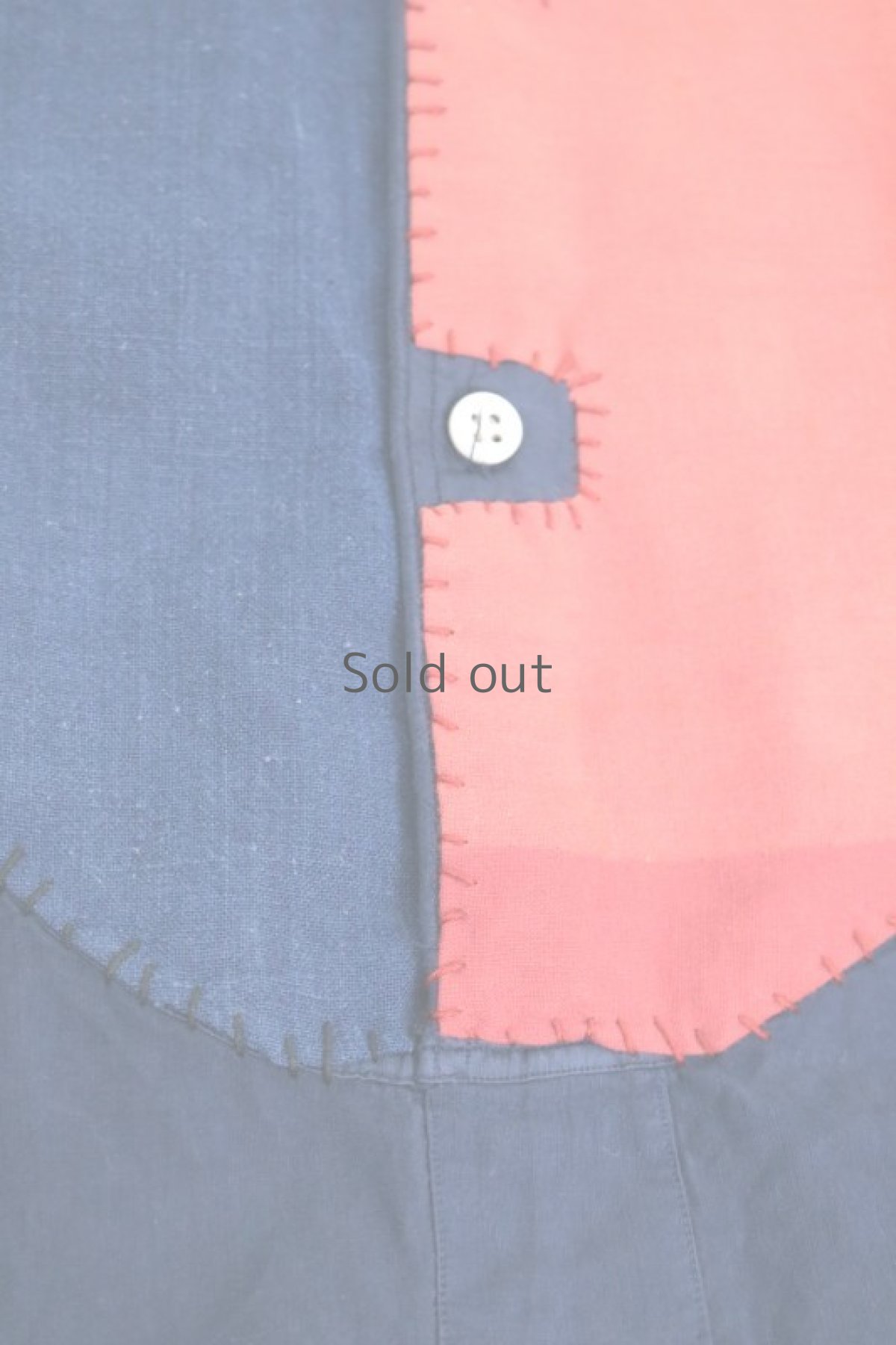 画像3: 【MITSUGU SASAKI】アンティークコットン×染め×古布　赤パッチスモックシャツ （紺染め） (3)