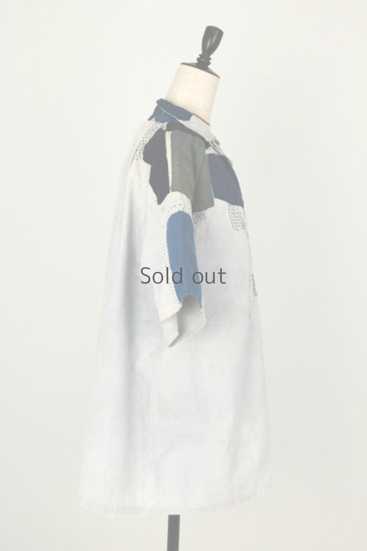 画像15: 【MITSUGU SASAKI】ビンテージリメイク+古布　藍染パッチワーク　半袖ブッチャーシャツ (15)