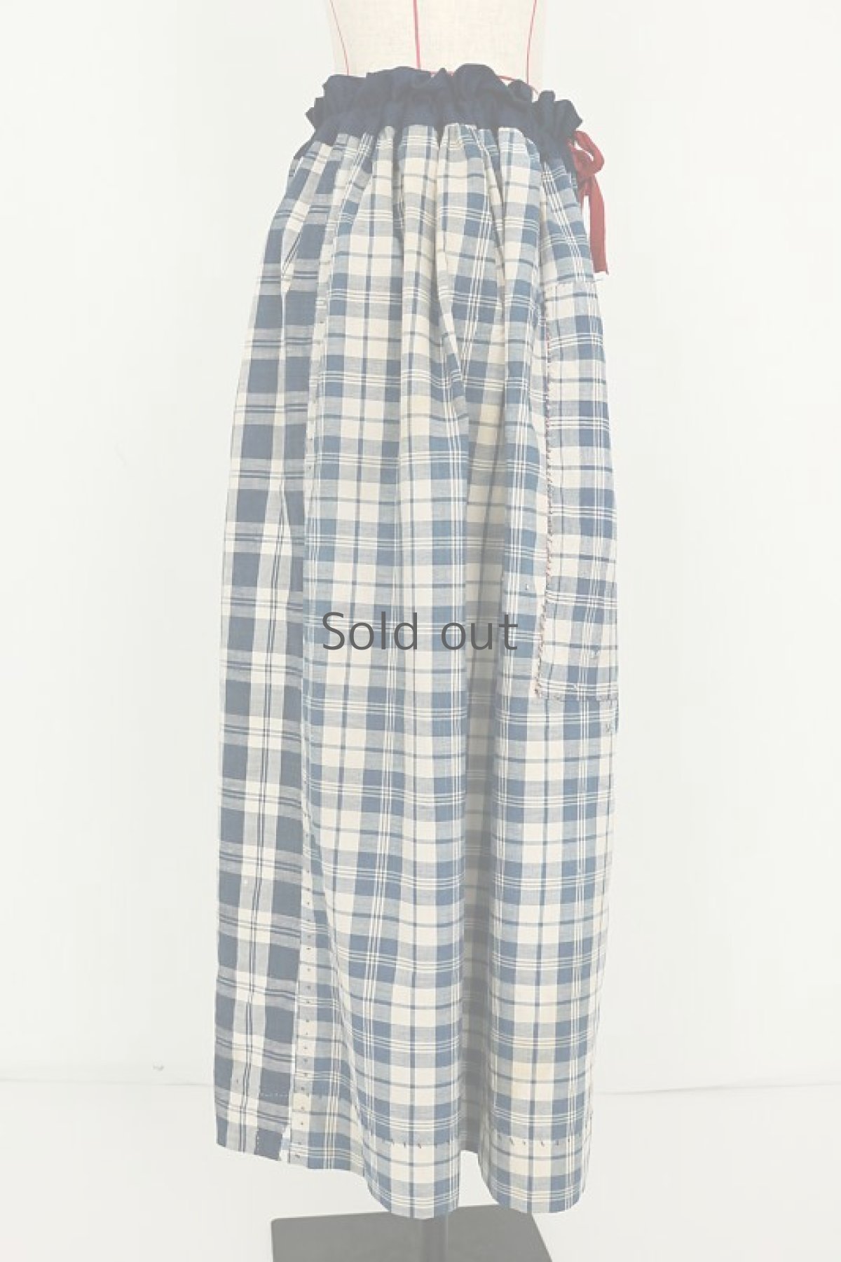 画像14: 【MITSUGU SASAKI】農婦シリーズ　フランスアンティーク インディゴ チェックロングスカート（赤ひも ） (14)