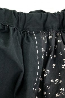 画像10: 【MITSUGU SASAKI】フランスアンティーク ブラックコットン ワーカーズ　ロングスカート（黒花柄 ） (10)