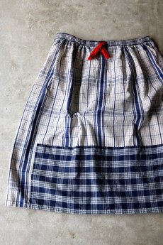 画像15: 【MITSUGU SASAKI】農婦シリーズ　フレンチアンティークブルーチェックリネン　ロングスカート（赤ひも ） (15)