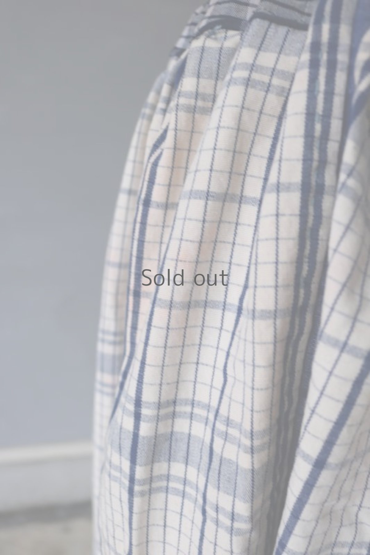 画像11: 【MITSUGU SASAKI】農婦シリーズ　フレンチアンティークブルーチェックリネン　ロングスカート（赤ひも ） (11)