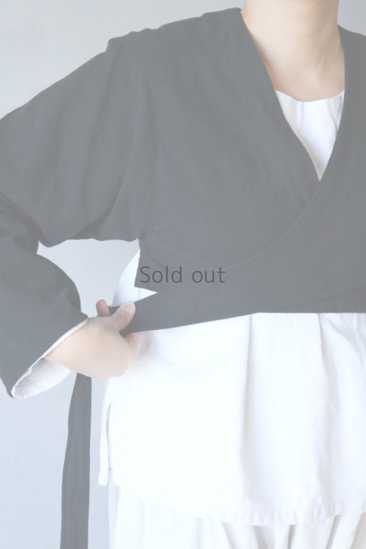 画像10: 【ササキチホ】アンティークリネン×染め 短上衣（黒） (10)