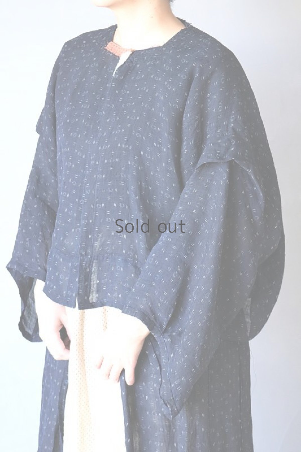 画像2: 【ササキチホ】キモノリメイク　ブラウス（藍の麻） (2)
