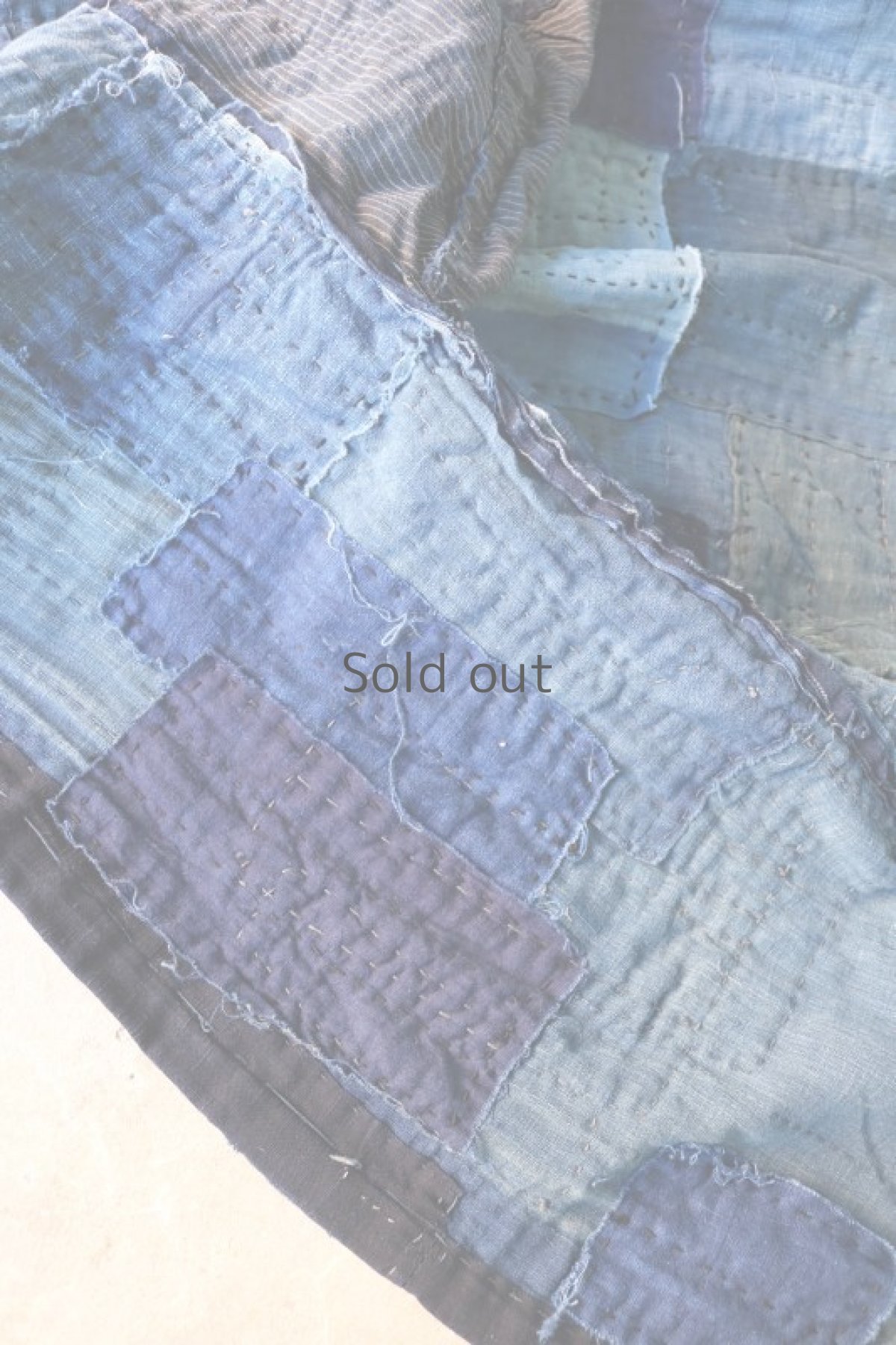 画像14: 【MITSUGU SASAKI】藍染古布　刺し子リペアのリバーシブル野良着 (14)