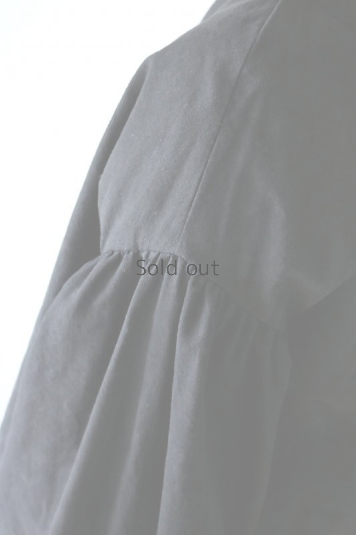 画像6: 【ササキチホ】アンティークリネン×染め　ピエロ袖　前開きブラウス（黒色） (6)