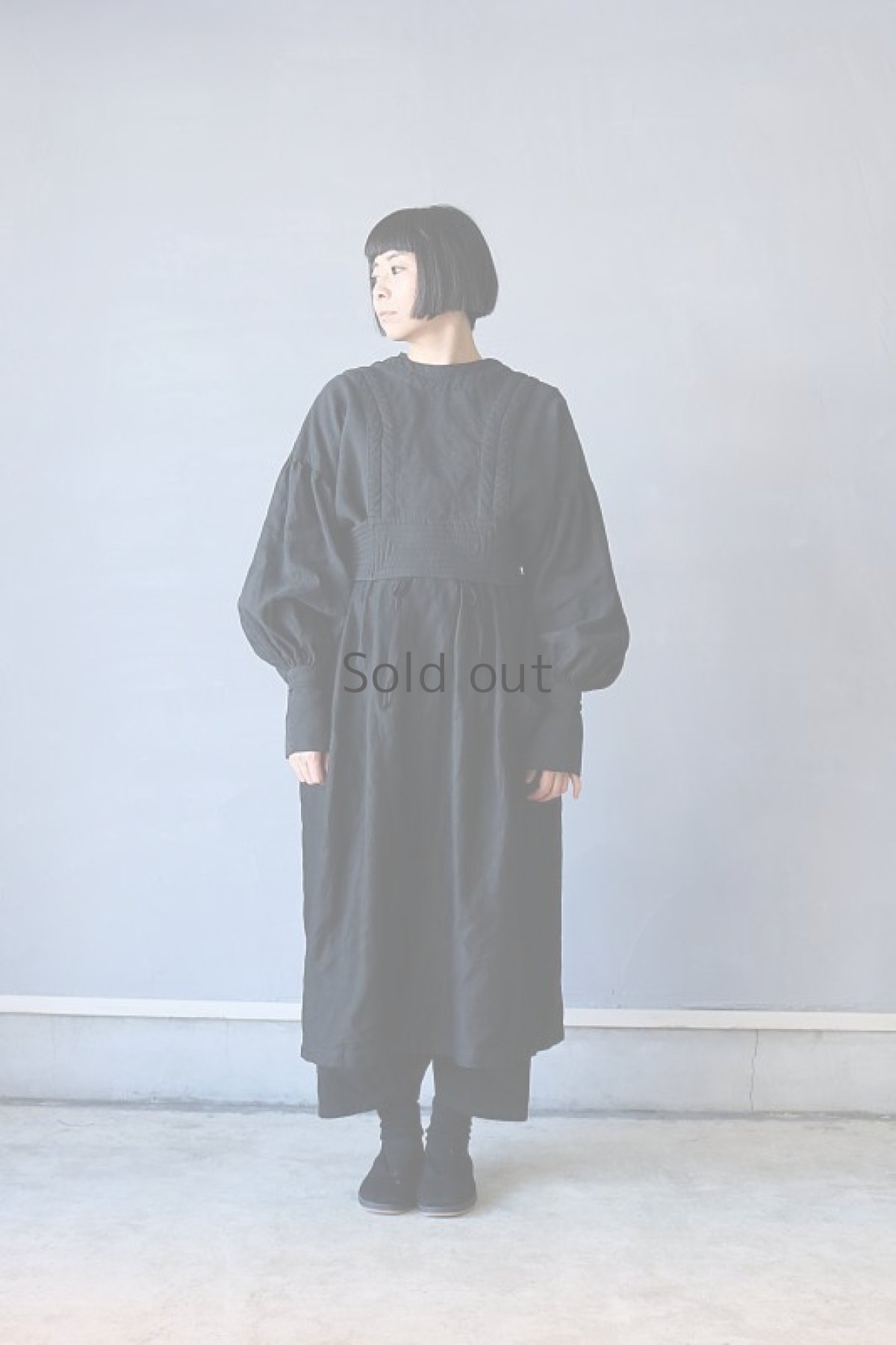 画像12: 【ササキチホ】アンティークリネン×染め 胴衣（黒） (12)