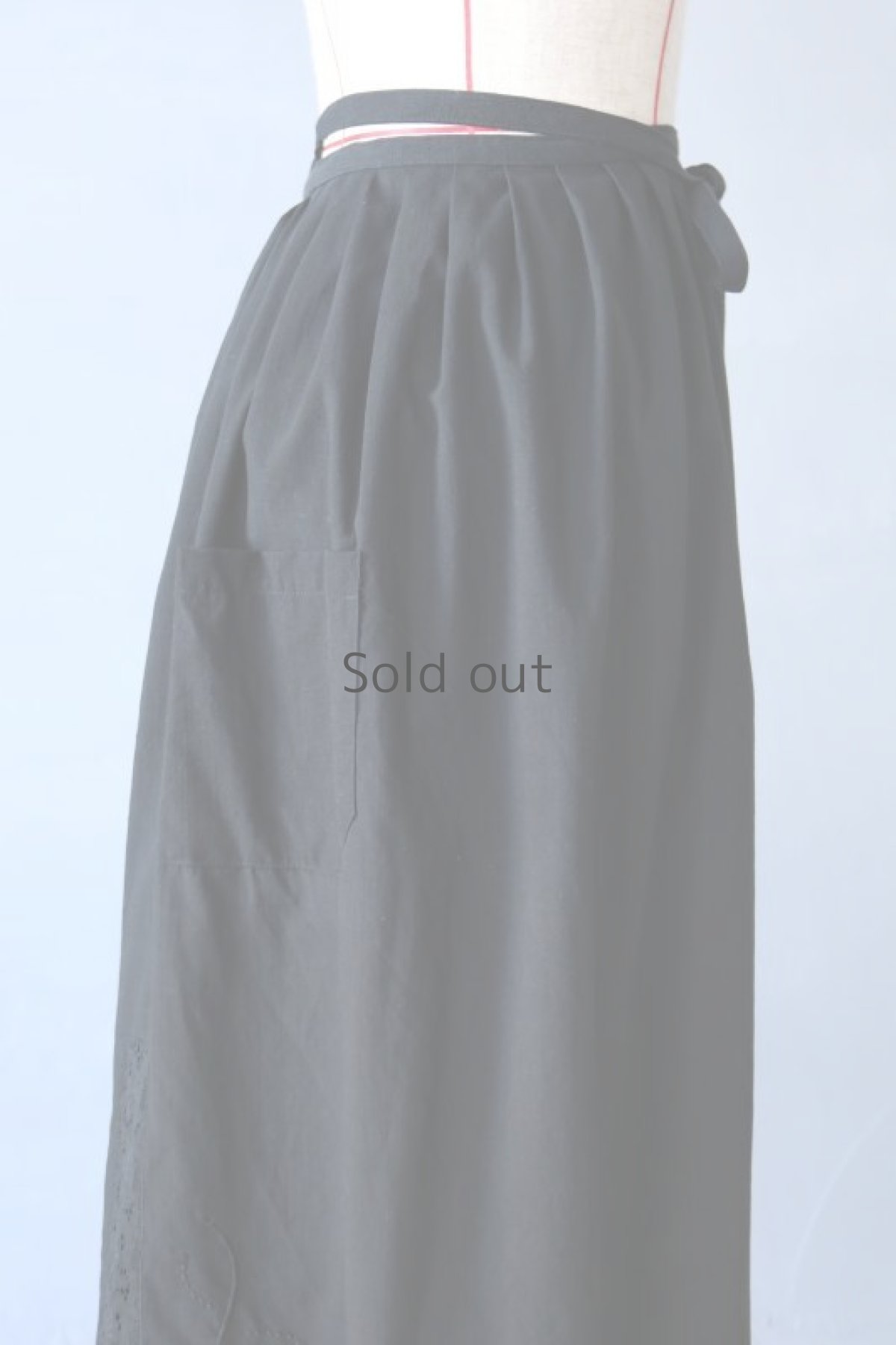 画像6: 【ササキチホ】アンティークレースコットン×染　ワークエプロン（黒/後ろポケット） (6)