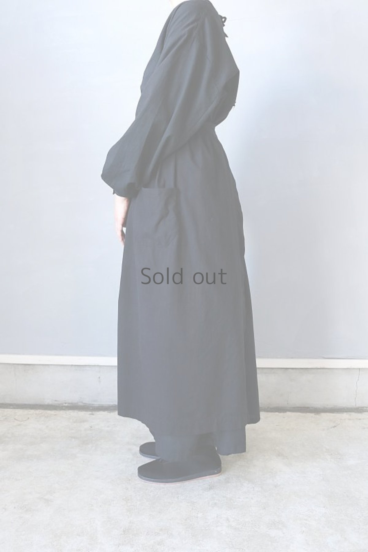 画像3: 【ササキチホ】アンティークコットン×染　ワークエプロン（黒/ポケット） (3)