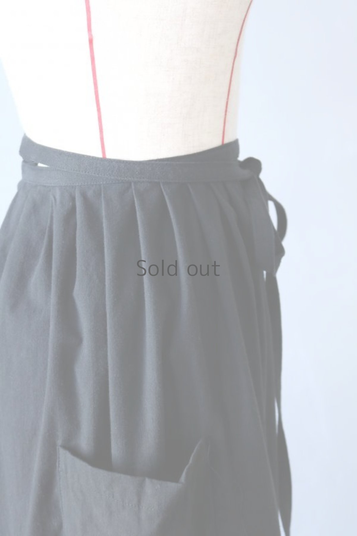 画像8: 【ササキチホ】アンティークコットン×染　ワークエプロン（黒/ポケット） (8)