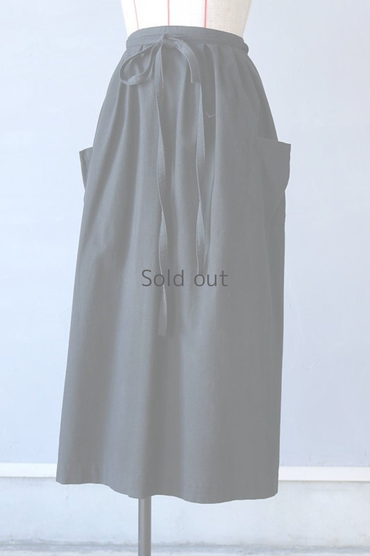 画像5: 【ササキチホ】アンティークコットン×染　ワークエプロン（黒/ポケット） (5)