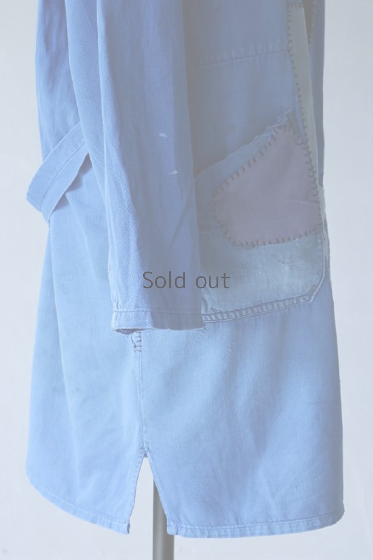 画像11: 【MITSUGU SASAKI】ビンテージリメイク　パッチワーク　ブルーワークコート（明るめの青） (11)