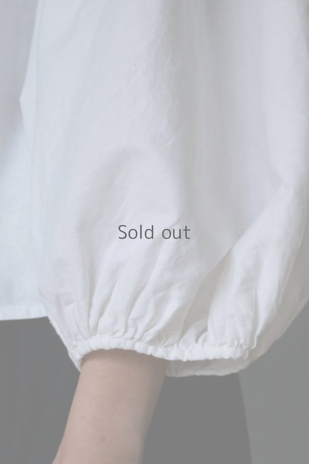 画像7: 【ササキチホ】アンティークリネン　ボリューム袖　背中ボタンブラウス（白） (7)