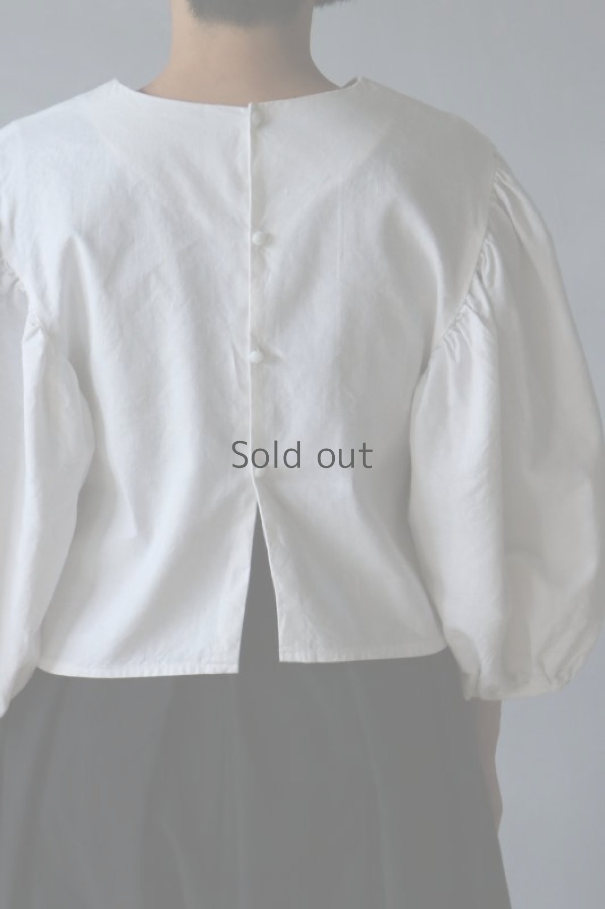 画像14: 【ササキチホ】アンティークリネン　ボリューム袖　背中ボタンブラウス（白） (14)