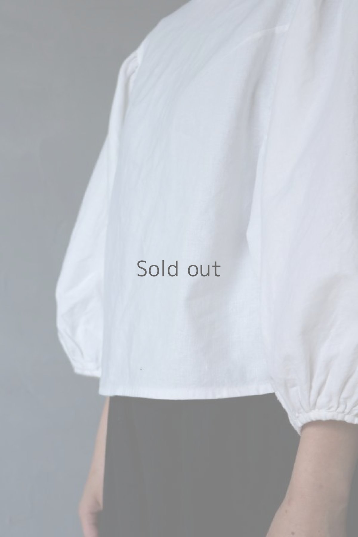 画像8: 【ササキチホ】アンティークリネン　ボリューム袖　背中ボタンブラウス（白） (8)