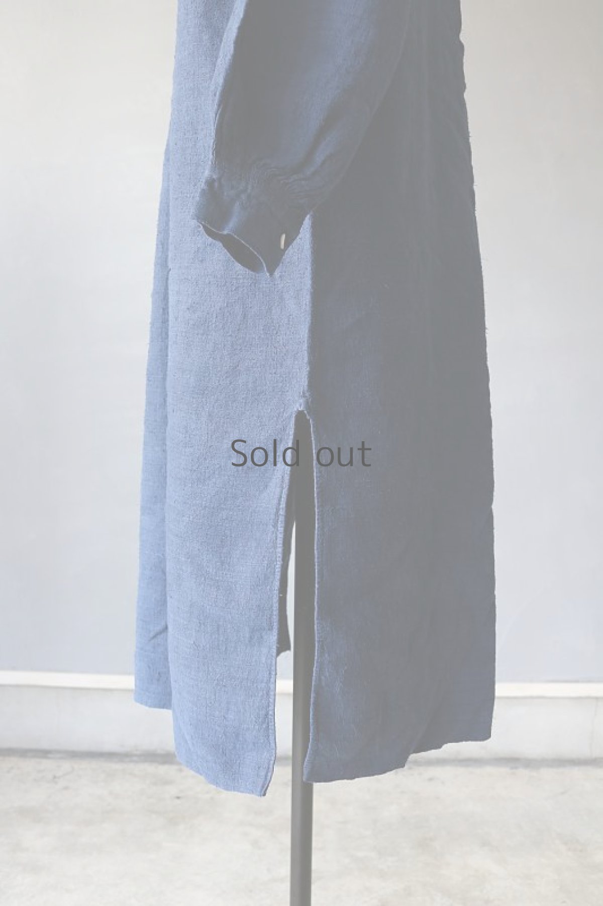 画像6: 【フランス】２０世紀初頭のアンティークリネン×染め　細めのスモックロングシャツ（紺色） (6)