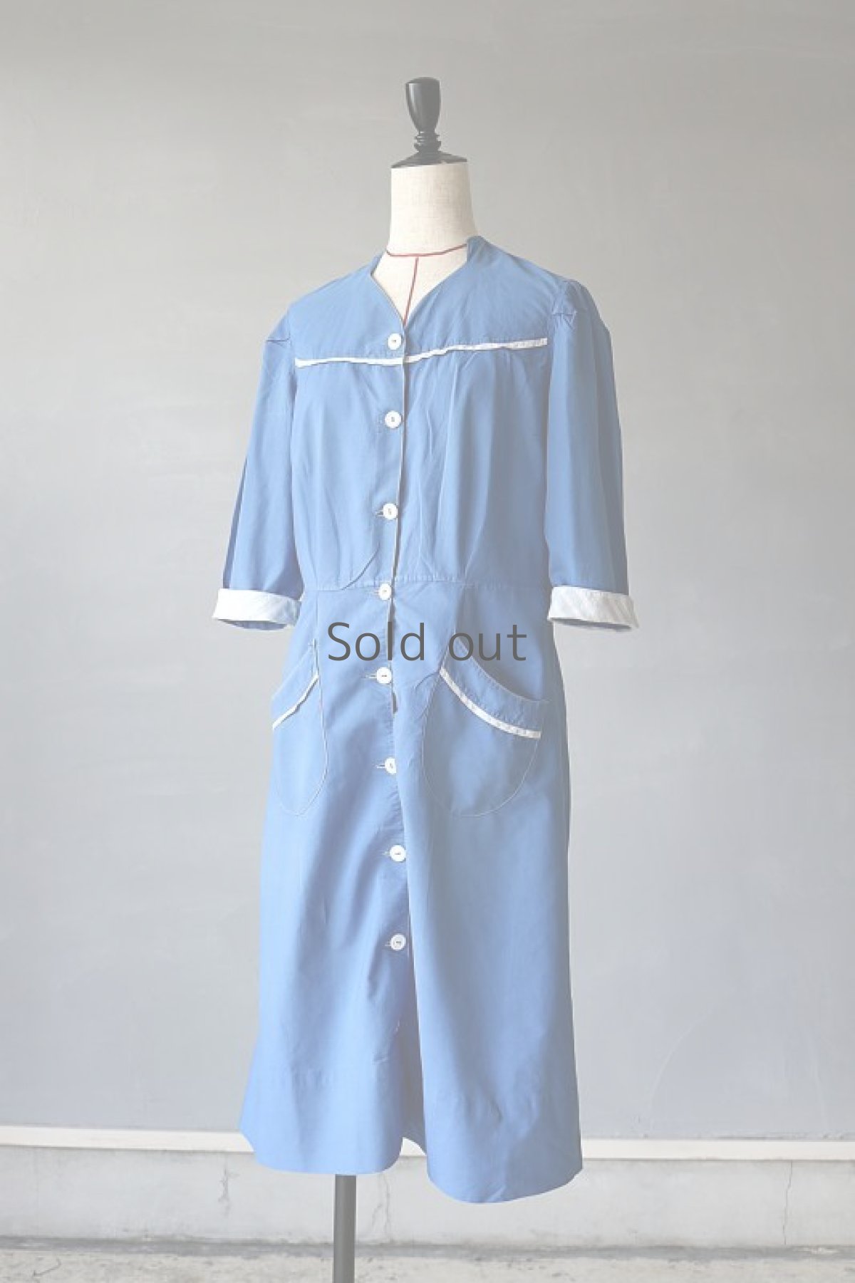 画像2: 【フランス】1950年代頃のブルーコットンワークドレス (2)