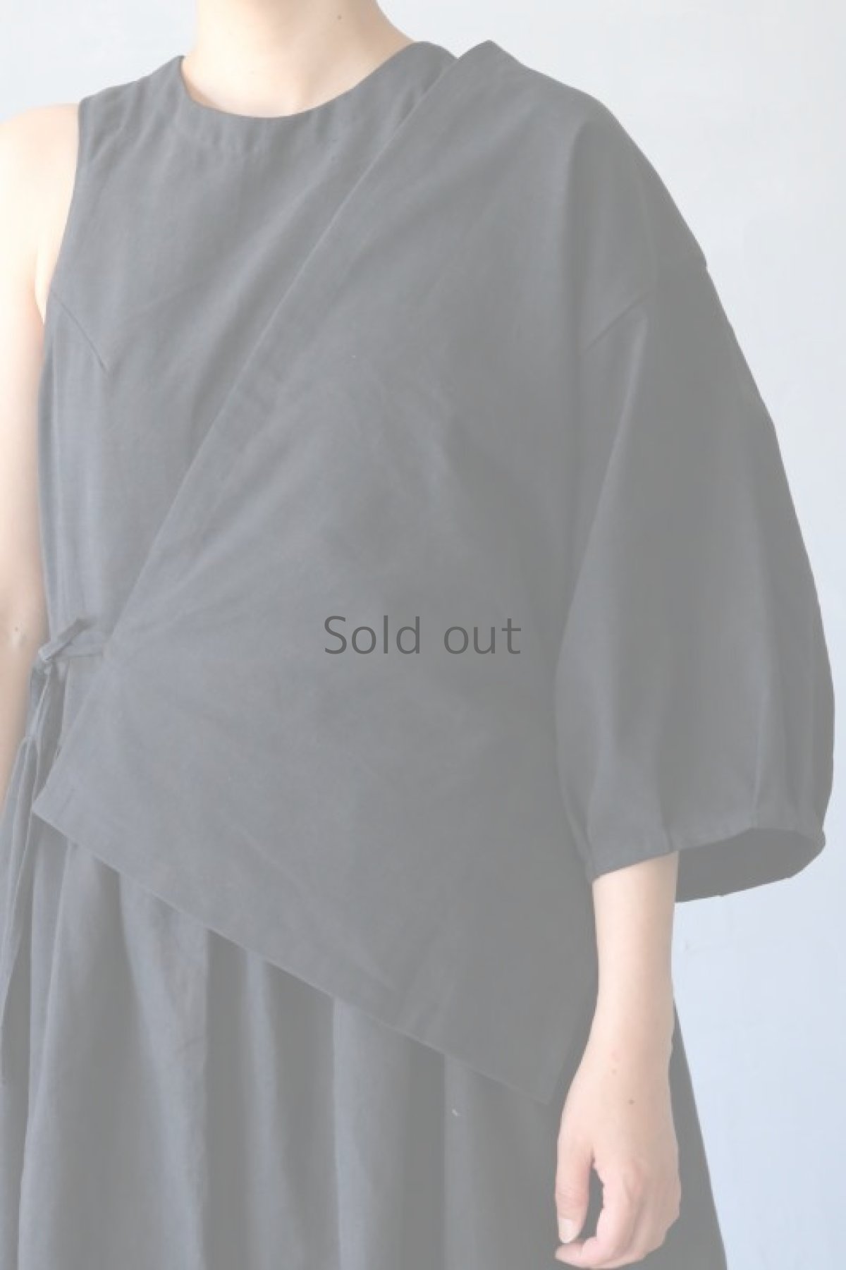 画像8: 【ササキチホ】アンティークリネン×染　半身ブラウス(ブラック) (8)