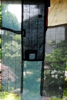 画像16: 【MITSUGU SASAKI】日本古布　パッチワーク壁掛け (ウコンの蚊帳) (16)