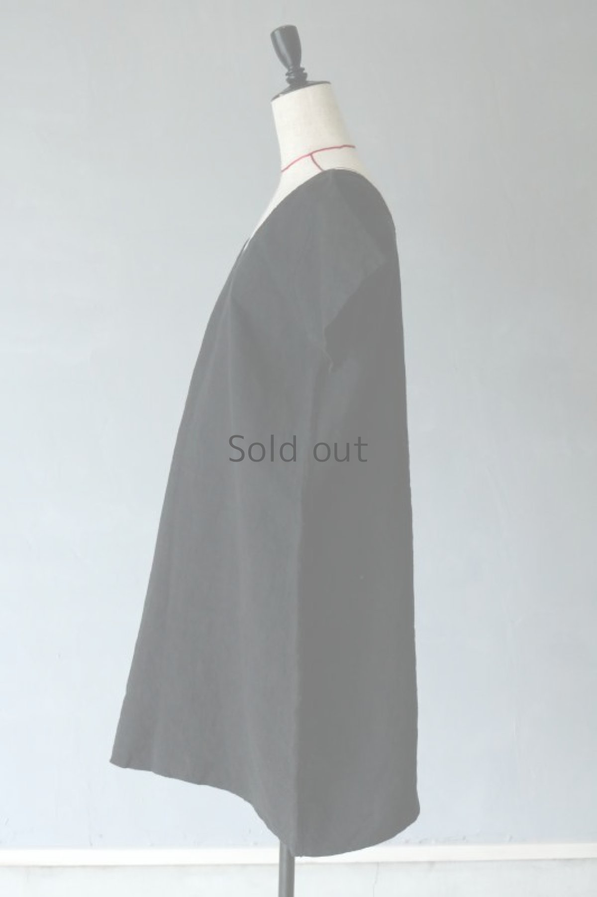 画像5: 【フランス】アンティークリネン×染　ディープVネック半袖ワンピース（ブラック） (5)